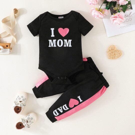 2-Piece Heart & Letter Print Short-sleeve Romper & Colorblock Sweatpants Set